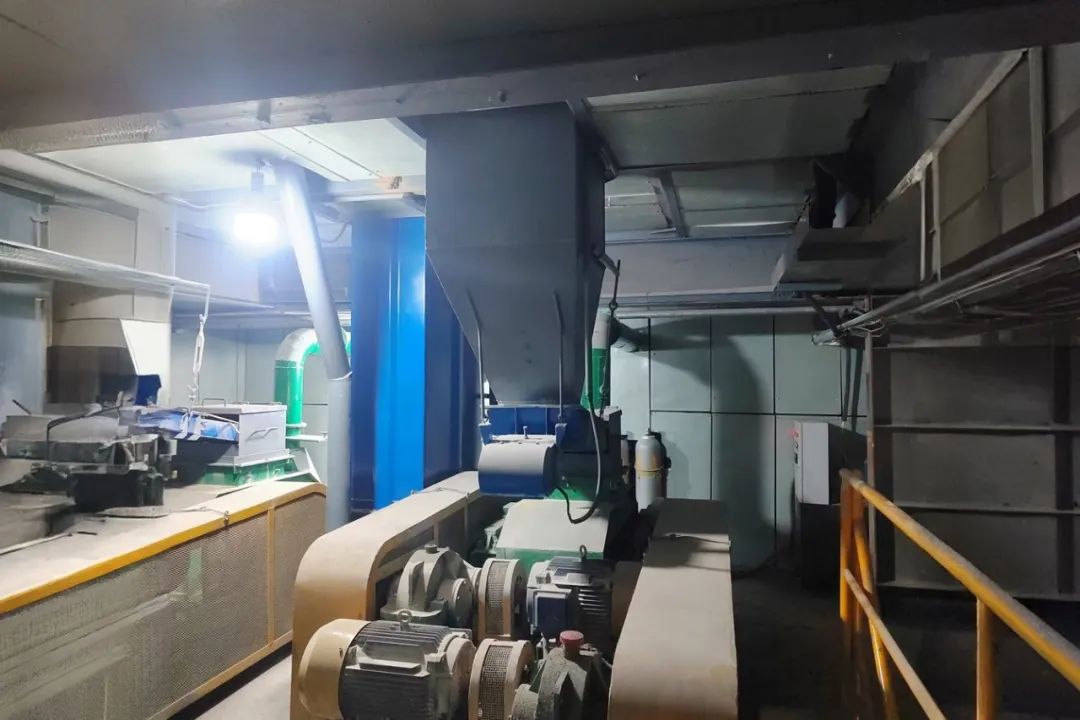 三聚氰胺海绵:机械设备与交通工具振动控制的优选 三聚氰胺海绵:机械设备与交通工具振动控制的优选